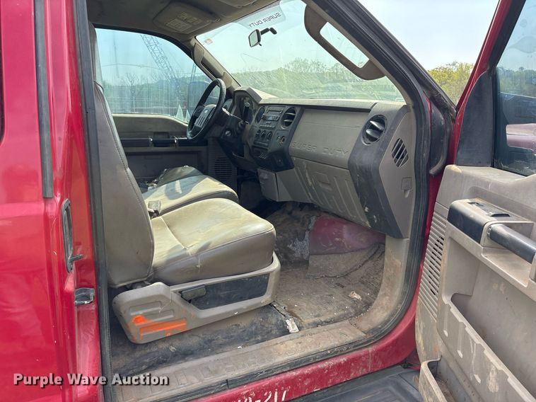 image for item DS3676 2008 Ford F550 Super Duty SuperCab flatbed truck
