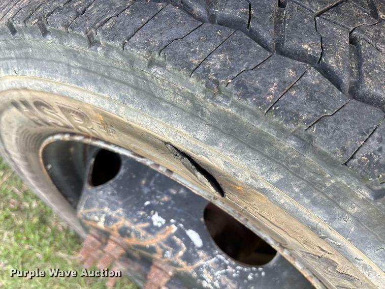 image for item DS3676 2008 Ford F550 Super Duty SuperCab flatbed truck