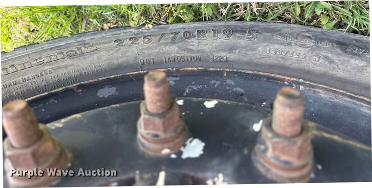 image for item DS3676 2008 Ford F550 Super Duty SuperCab flatbed truck