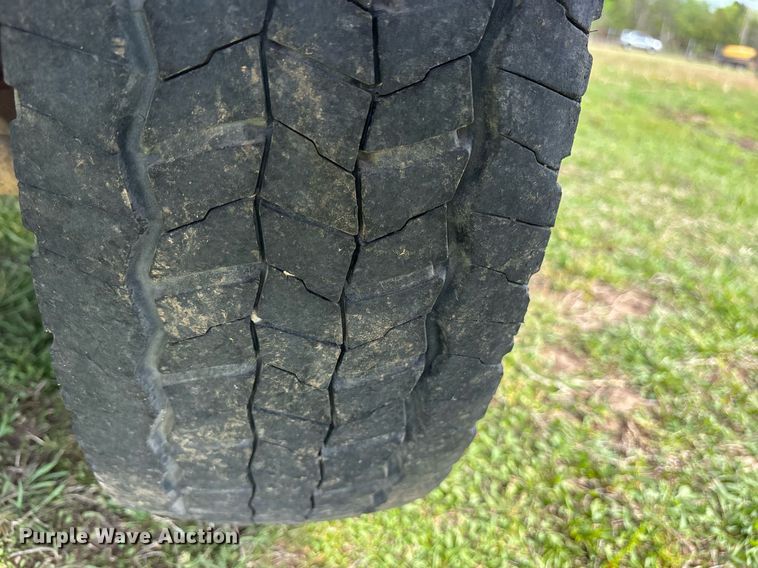 image for item DS3676 2008 Ford F550 Super Duty SuperCab flatbed truck