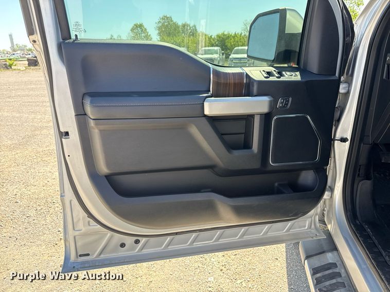 image for item DS3698 2016 Ford F150 Lariat  SuperCrew pickup truck