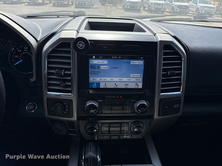 image for item DS3698 2016 Ford F150 Lariat  SuperCrew pickup truck