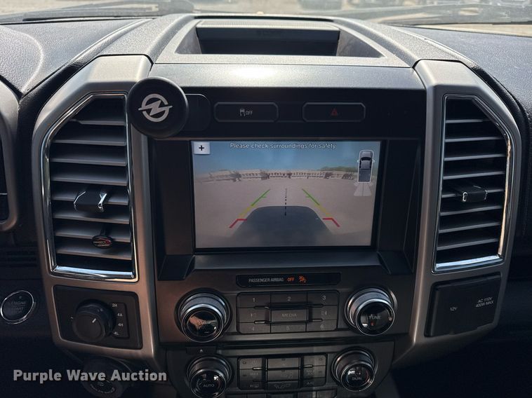 image for item DS3698 2016 Ford F150 Lariat  SuperCrew pickup truck