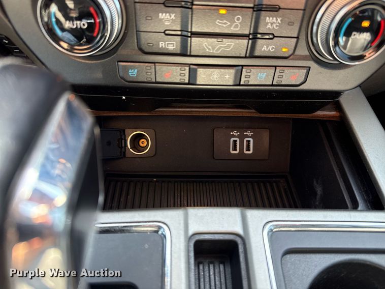 image for item DS3698 2016 Ford F150 Lariat  SuperCrew pickup truck