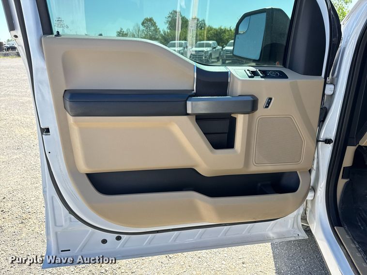 image for item DS3700 2016 Ford F150 XLT SuperCrew pickup truck