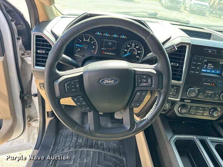 image for item DS3700 2016 Ford F150 XLT SuperCrew pickup truck