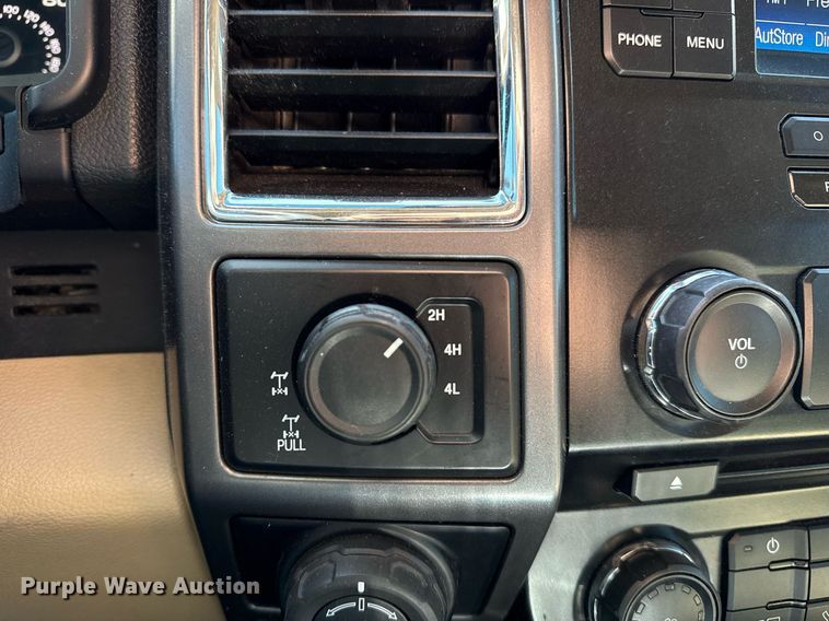 image for item DS3700 2016 Ford F150 XLT SuperCrew pickup truck