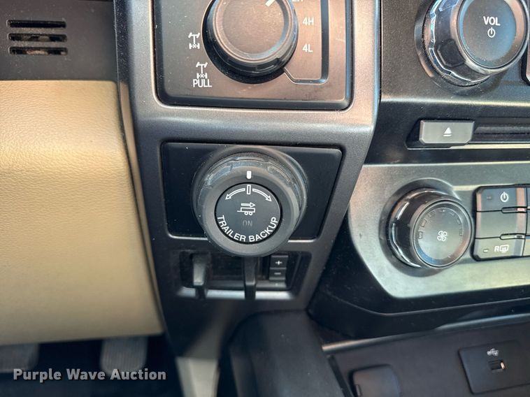 image for item DS3700 2016 Ford F150 XLT SuperCrew pickup truck