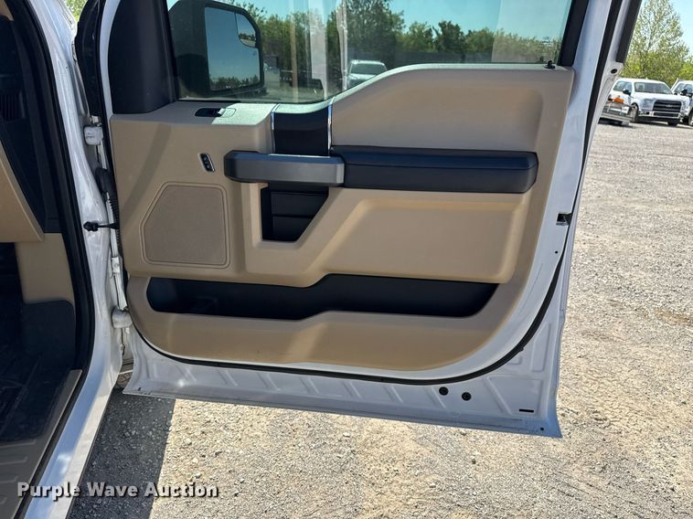 image for item DS3700 2016 Ford F150 XLT SuperCrew pickup truck