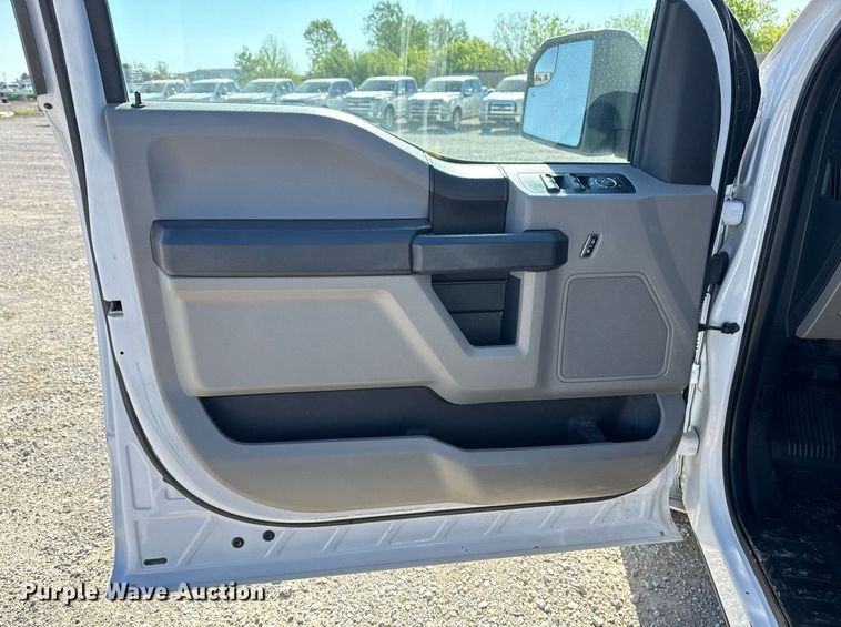 image for item DS3703 2017 Ford F150 XL SuperCrew pickup truck