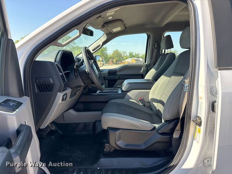 image for item DS3703 2017 Ford F150 XL SuperCrew pickup truck