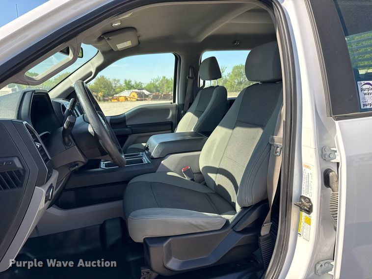 image for item DS3703 2017 Ford F150 XL SuperCrew pickup truck