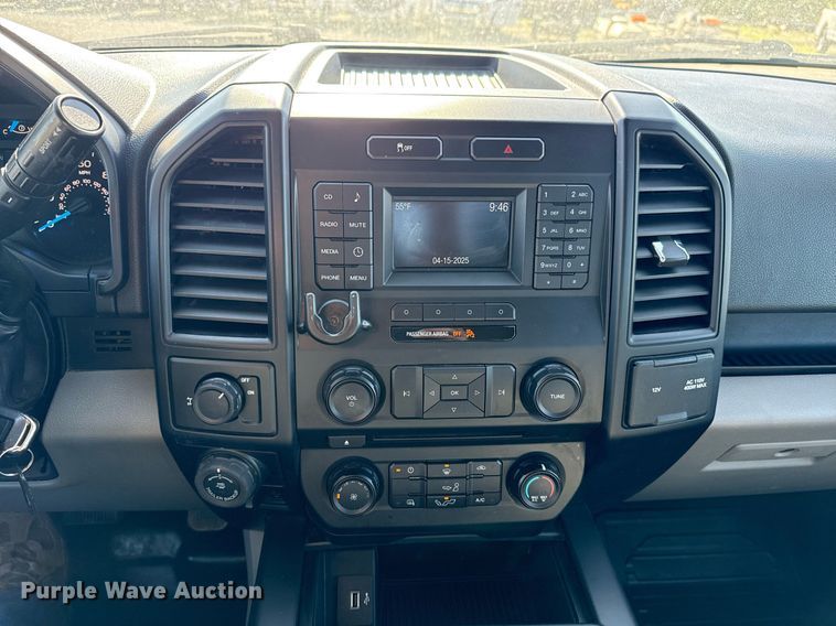 image for item DS3703 2017 Ford F150 XL SuperCrew pickup truck