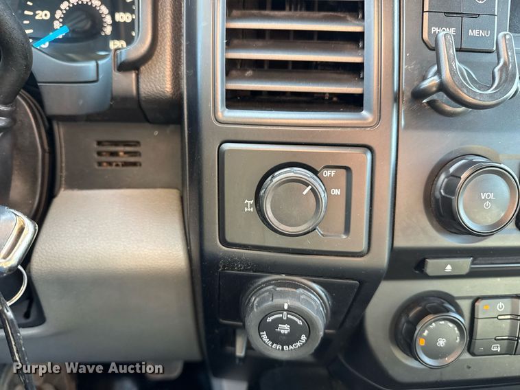 image for item DS3703 2017 Ford F150 XL SuperCrew pickup truck