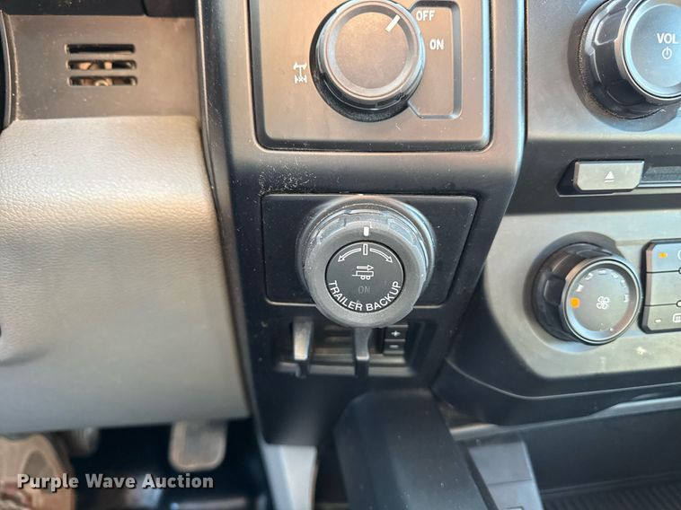 image for item DS3703 2017 Ford F150 XL SuperCrew pickup truck