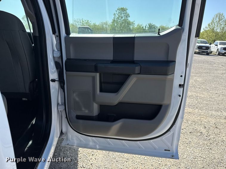 image for item DS3703 2017 Ford F150 XL SuperCrew pickup truck