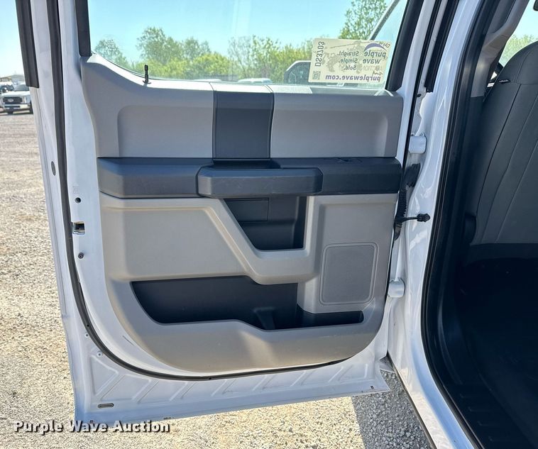 image for item DS3703 2017 Ford F150 XL SuperCrew pickup truck