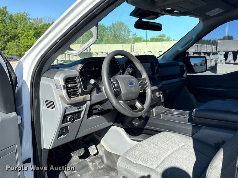 image for item DS3705 2021 Ford F150 XL SuperCrew pickup truck