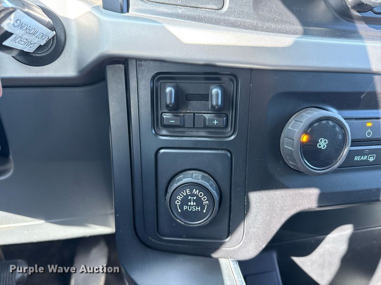 image for item DS3705 2021 Ford F150 XL SuperCrew pickup truck