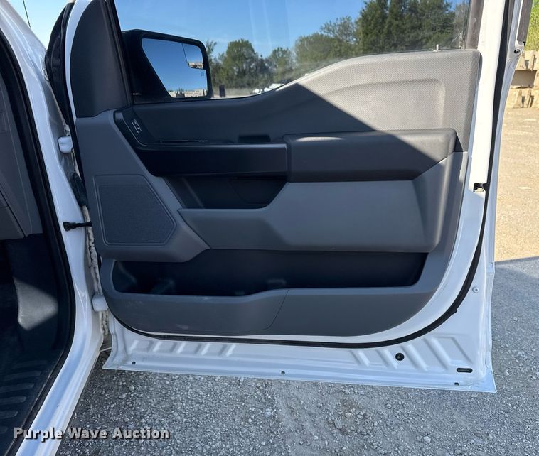 image for item DS3705 2021 Ford F150 XL SuperCrew pickup truck