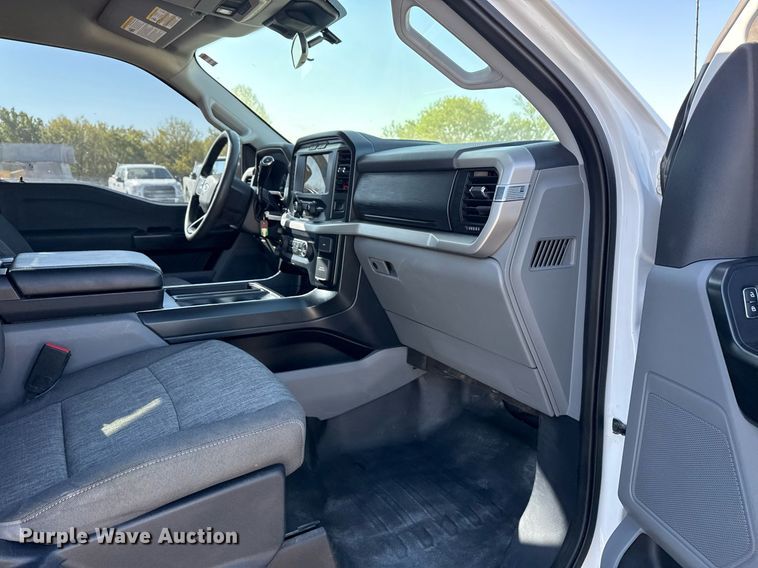 image for item DS3705 2021 Ford F150 XL SuperCrew pickup truck