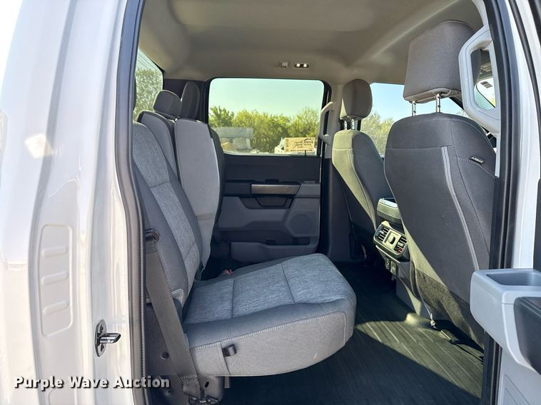 image for item DS3705 2021 Ford F150 XL SuperCrew pickup truck