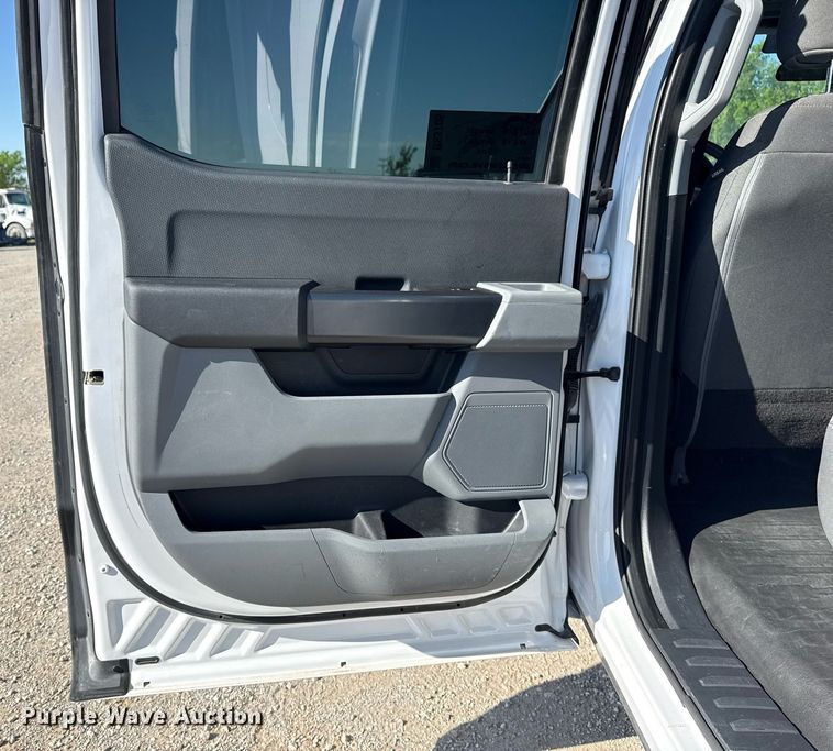 image for item DS3705 2021 Ford F150 XL SuperCrew pickup truck