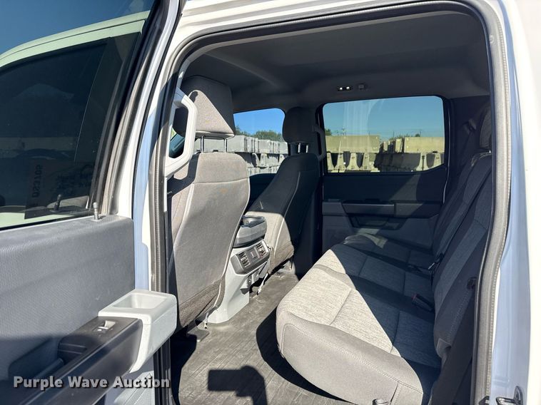 image for item DS3705 2021 Ford F150 XL SuperCrew pickup truck