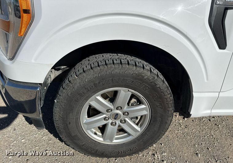 image for item DS3705 2021 Ford F150 XL SuperCrew pickup truck