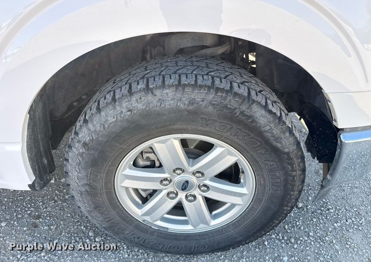 image for item DS3705 2021 Ford F150 XL SuperCrew pickup truck