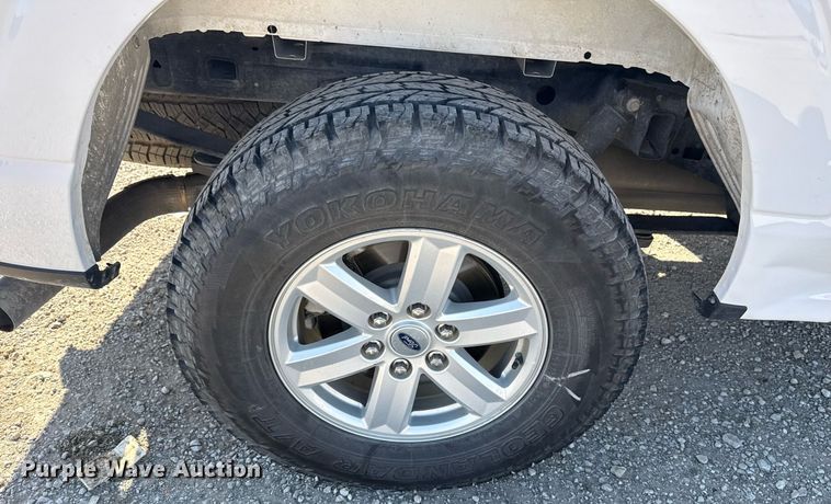 image for item DS3705 2021 Ford F150 XL SuperCrew pickup truck