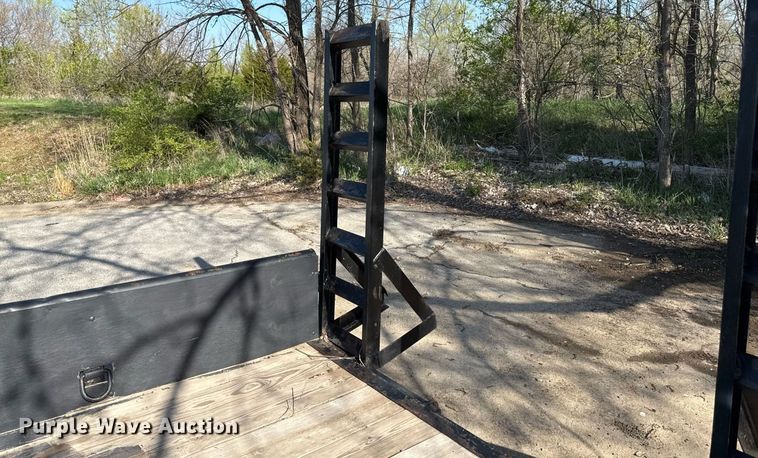 image for item DS4260 2003 Texas Bragg Enterprises equipment trailer