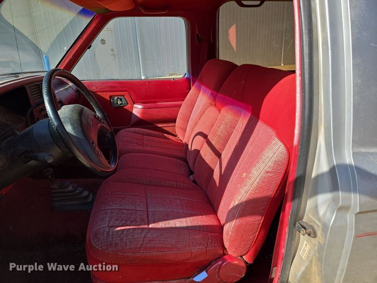 image for item DS5374 1990 Ford Bronco II XLT SUV