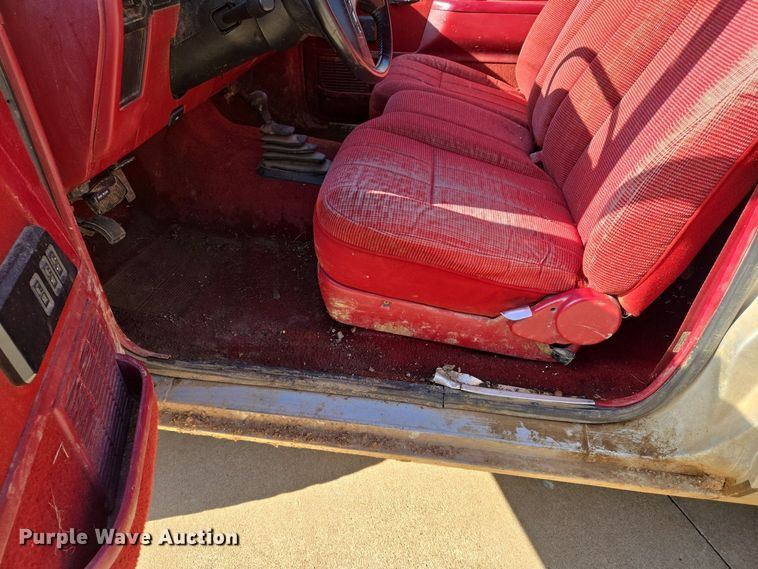 image for item DS5374 1990 Ford Bronco II XLT SUV