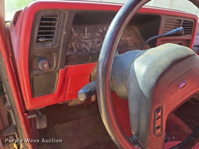 image for item DS5374 1990 Ford Bronco II XLT SUV