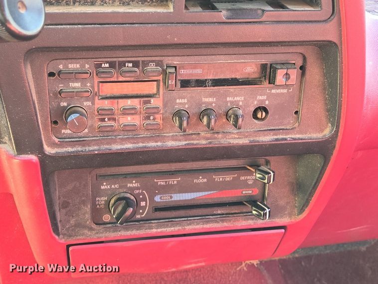 image for item DS5374 1990 Ford Bronco II XLT SUV