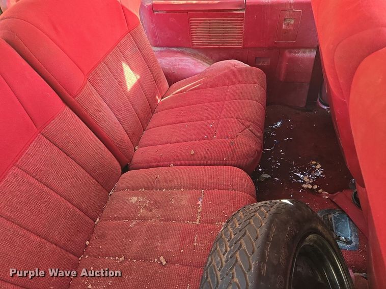 image for item DS5374 1990 Ford Bronco II XLT SUV