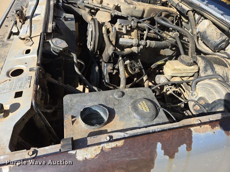 image for item DS5374 1990 Ford Bronco II XLT SUV