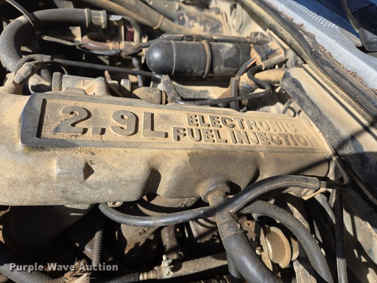 image for item DS5374 1990 Ford Bronco II XLT SUV