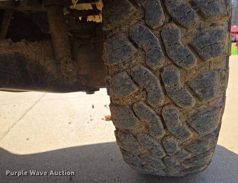 image for item DS5374 1990 Ford Bronco II XLT SUV