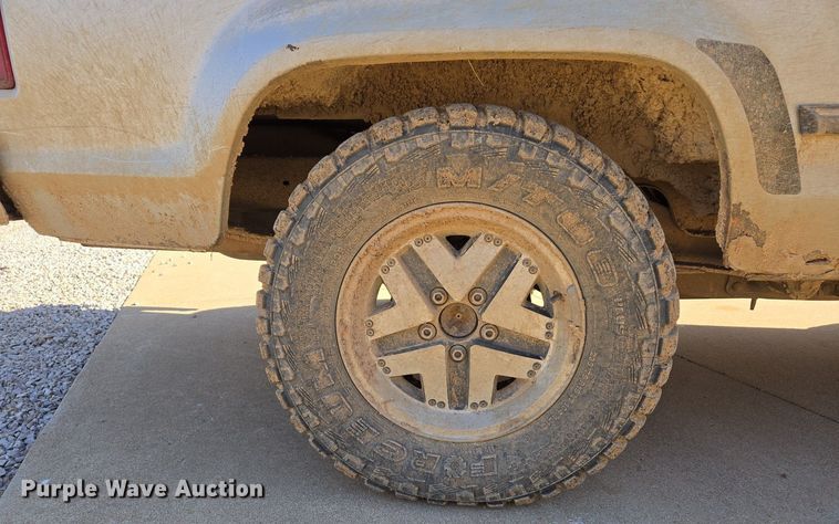 image for item DS5374 1990 Ford Bronco II XLT SUV