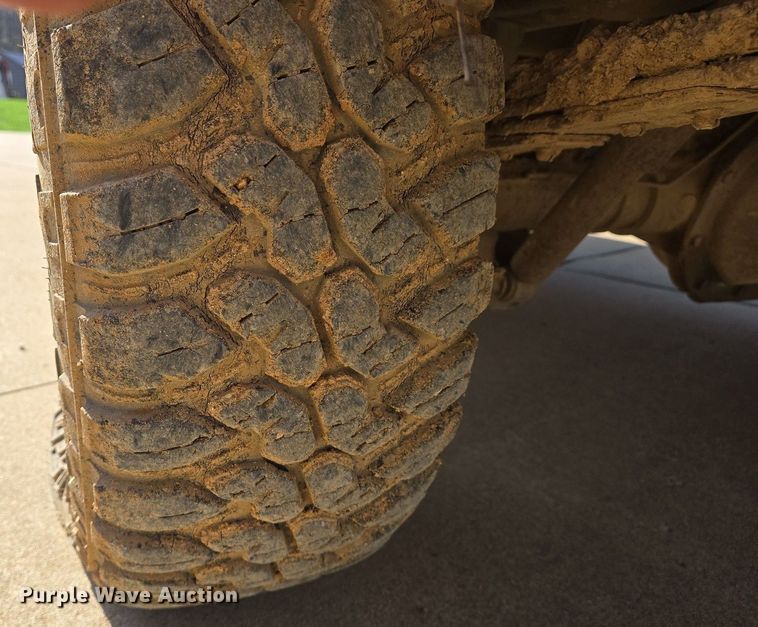 image for item DS5374 1990 Ford Bronco II XLT SUV