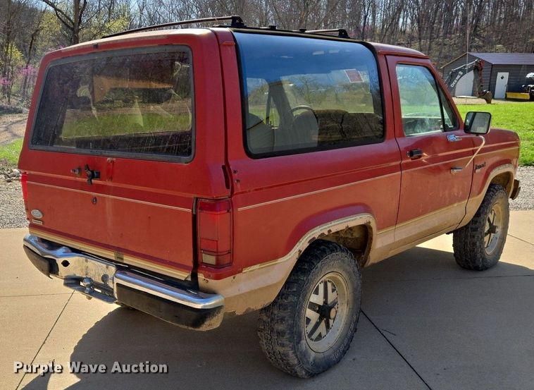 image for item DS5375 1987 Ford Bronco II SUV
