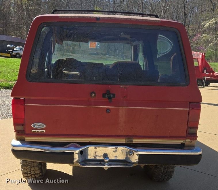 image for item DS5375 1987 Ford Bronco II SUV