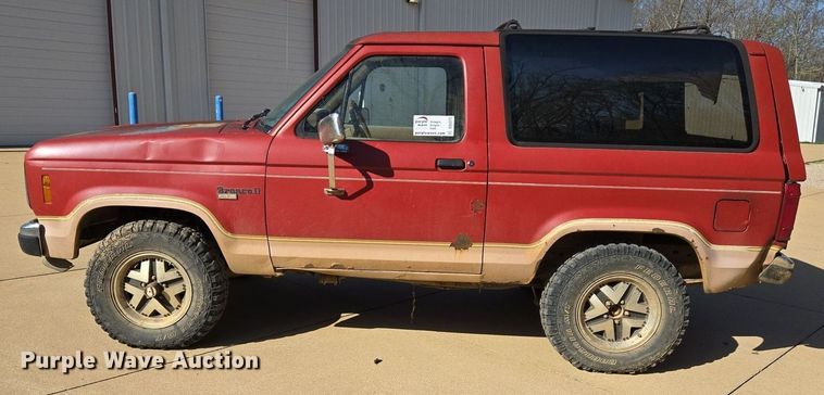 image for item DS5375 1987 Ford Bronco II SUV