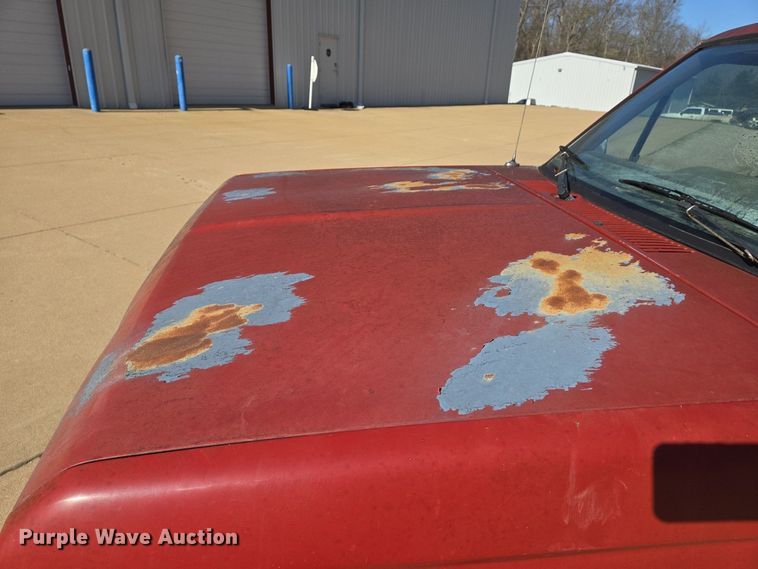 image for item DS5375 1987 Ford Bronco II SUV