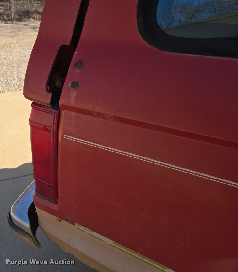 image for item DS5375 1987 Ford Bronco II SUV