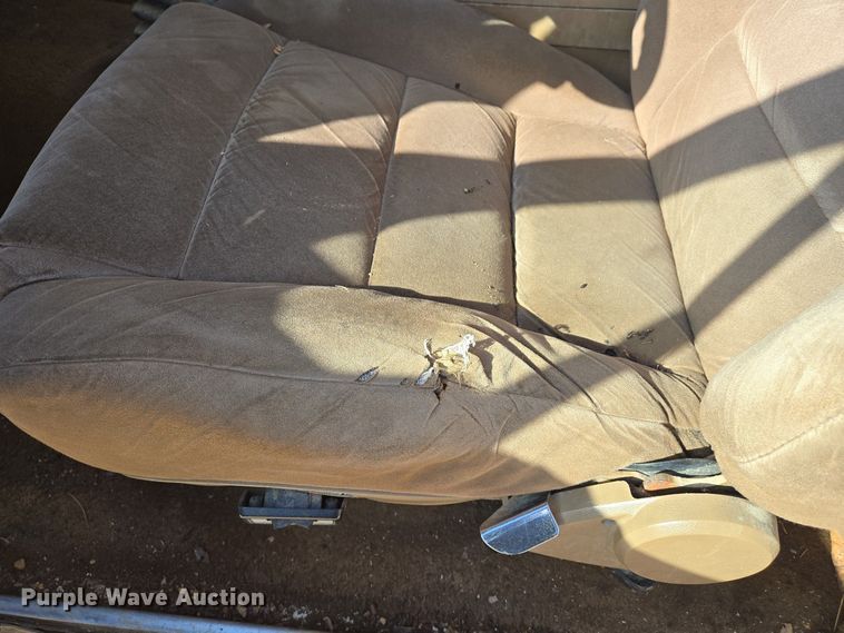 image for item DS5375 1987 Ford Bronco II SUV