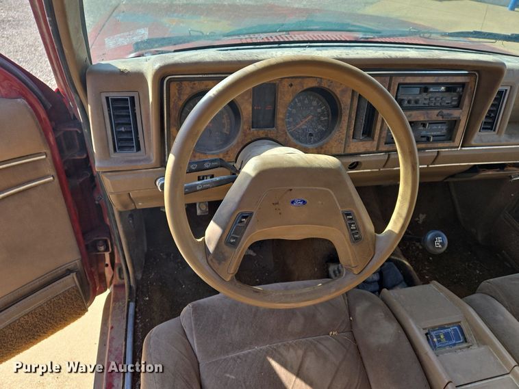 image for item DS5375 1987 Ford Bronco II SUV