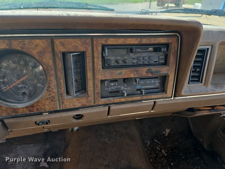 image for item DS5375 1987 Ford Bronco II SUV